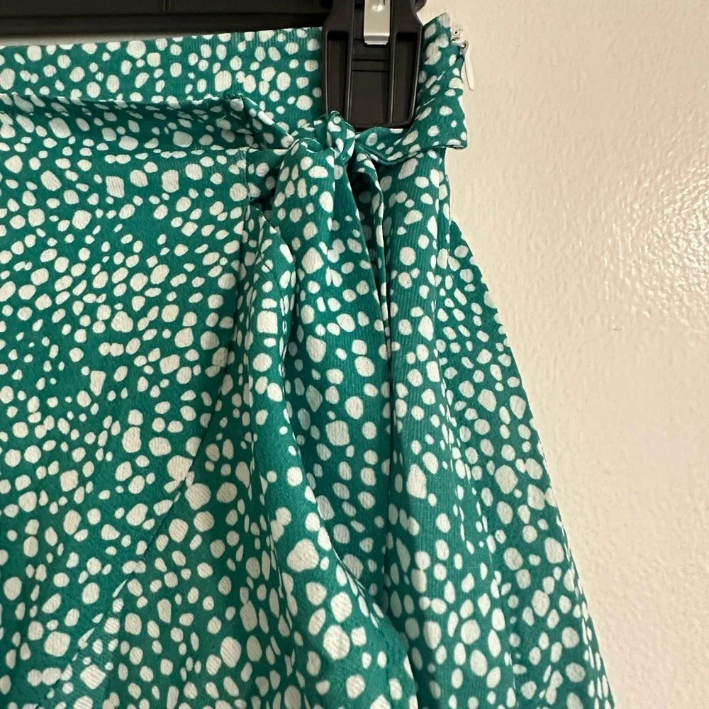 NWOT Small SHEIN Green and White Skirt - Picture 2 of 4